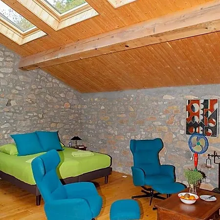 Bed & Breakfast Moulin D'entre Les Roches 3*