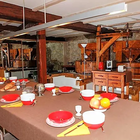 Moulin D'entre Les Roches 3*