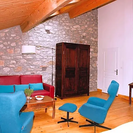 Bed & Breakfast Moulin D'entre Les Roches 3*