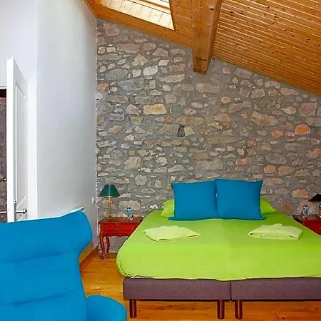 Bed & Breakfast Moulin D'entre Les Roches 3*