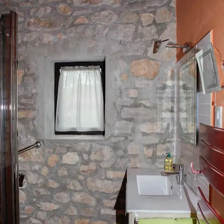 Bed & Breakfast Moulin D'entre Les Roches *