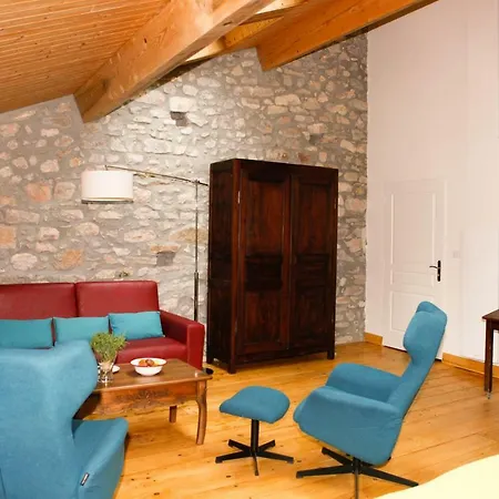 Bed & Breakfast Moulin D'entre Les Roches 3*